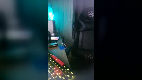 Snapshot of dirkdigglerofficial chatting on July 2026 03:05:02 AM dirkdigglerofficial online show from July 2026 03:05:02 AM