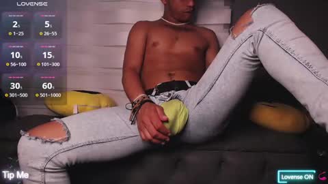 Snapshot of dirty_27cms chatting on December 2024 12:52:01 AM dirty_27cms online show from December 2024 12:52:01 AM