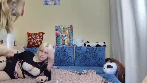Dirty Kiss69 online show from June 2026 07:27:02 PM