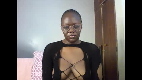 Snapshot of dirty_sweet_2 chatting on December 2025 01:55:01 AM ELLE online show from December 2025 01:55:01 AM