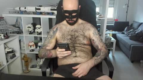 Snapshot of dirtybalws chatting on December 2024 09:55:02 AM Robert online show from December 2024 09:55:02 AM