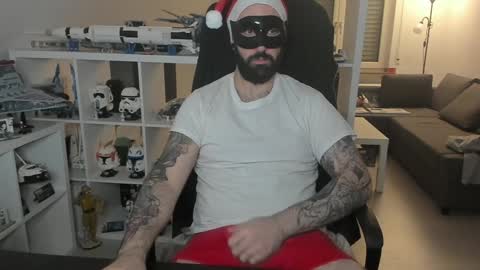 Snapshot of dirtybalws chatting on December 2024 11:42:01 PM Robert online show from December 2024 11:42:01 PM