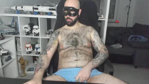 Snapshot of dirtybalws chatting on January 2025 05:05:01 PM Robert online show from January 2025 05:05:01 PM