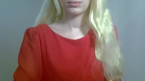 DitaMilton online show from November 2025 03:44:02 PM