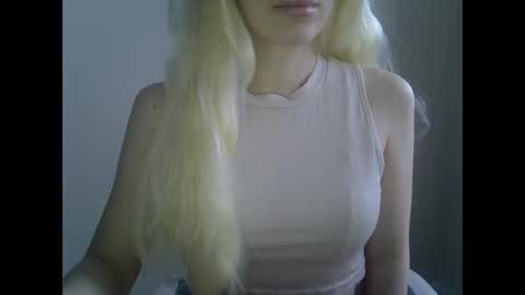 DitaMilton online show from January 2026 12:07:01 PM