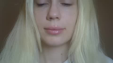 DitaMilton online show from April 2026 08:43:02 PM