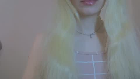 DitaMilton online show from April 2026 08:40:02 PM