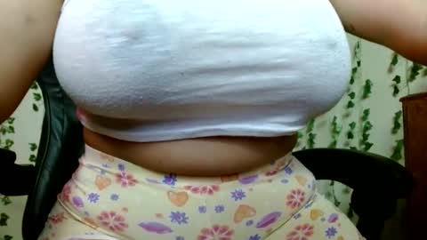 Snapshot of divadirty chatting on February 2025 12:57:02 PM Mari online show from February 2025 12:57:02 PM