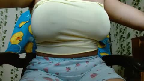 Snapshot of divadirty chatting on February 2025 08:33:02 PM Mari online show from February 2025 08:33:02 PM