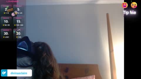 Divina Claire    online show from November 2025 12:01:02 AM