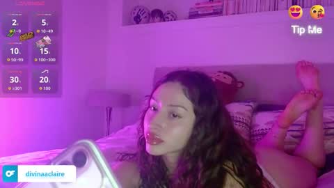 Divina Claire    online show from December 2025 03:59:02 AM