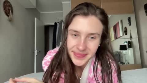 Snapshot of divine_beauty_girl chatting on January 2025 09:55:01 AM Valerie online show from January 2025 09:55:01 AM