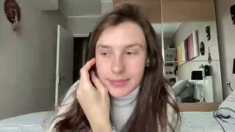 Snapshot of divine_beauty_girl chatting on January 2025 01:21:01 PM Valerie online show from January 2025 01:21:01 PM