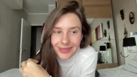 Snapshot of divine_beauty_girl chatting on February 2025 03:15:02 PM Valerie online show from February 2025 03:15:02 PM