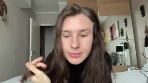 Snapshot of divine_beauty_girl chatting on February 2025 08:32:02 AM Valerie online show from February 2025 08:32:02 AM