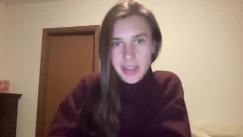 Snapshot of divine_beauty_girl chatting on February 2025 11:55:02 PM Valerie online show from February 2025 11:55:02 PM