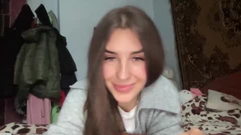 Snapshot of divine_beauty_girl chatting on February 2025 02:00:01 PM Valerie online show from February 2025 02:00:01 PM