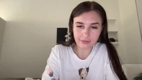 Snapshot of divine_beauty_girl chatting on March 2025 11:40:02 AM Valerie online show from March 2025 11:40:02 AM