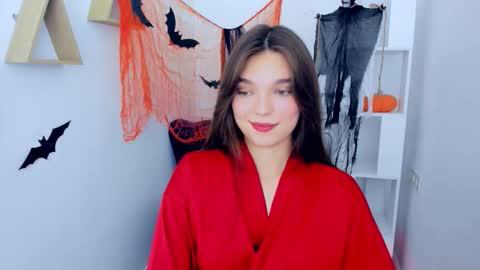 Hannah online show from October 2025 08:08:02 PM