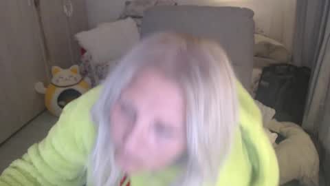 Alexxa online show from April 2026 06:47:02 PM