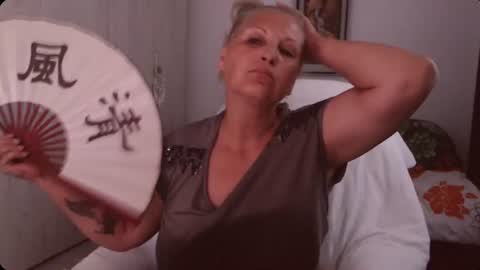 Snapshot of divineblond chatting on June 2026 12:10:01 PM Alexxa online show from June 2026 12:10:01 PM