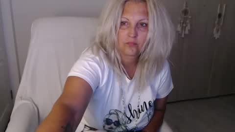 Snapshot of divineblond chatting on July 2026 07:49:02 PM Alexxa online show from July 2026 07:49:02 PM