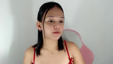 Snapshot of divinegoddness chatting on May 2026 05:57:01 AM Crystal mae online show from May 2026 05:57:01 AM