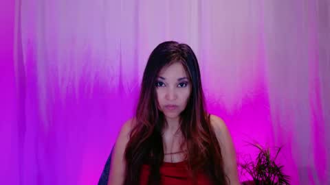 Snapshot of divinelynn chatting on January 2025 05:11:01 PM DivineLynn online show from January 2025 05:11:01 PM