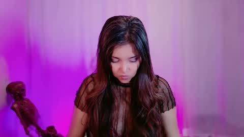 Snapshot of divinelynn chatting on February 2025 12:29:01 PM DivineLynn online show from February 2025 12:29:01 PM