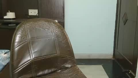 divyakhan online show from September 2025 04:15:01 AM