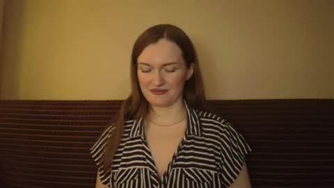 Snapshot of dixiemiller chatting on January 2025 06:26:01 AM Dixiemiller online show from January 2025 06:26:01 AM