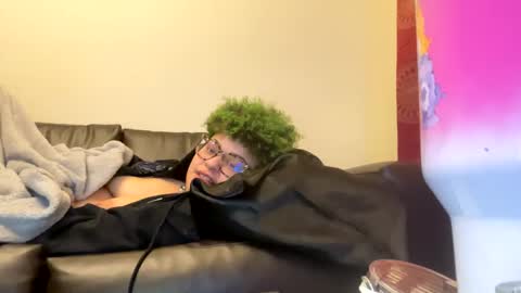 dizzinsweatyy online show from February 2025 08:10:01 AM