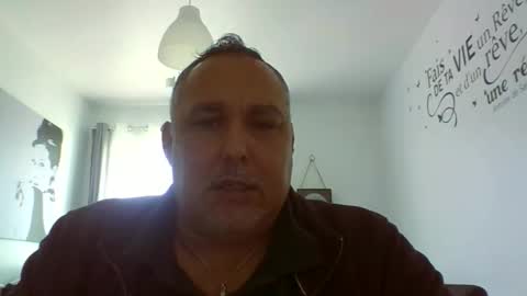 djeauzy77 online show from April 2026 09:49:01 AM