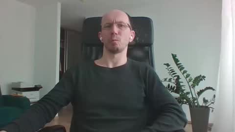 djentlemen1 online show from April 2026 09:37:02 AM