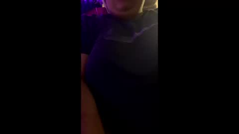 Snapshot of dkshsihshs chatting on March 2026 03:12:01 AM dkshsihshs online show from March 2026 03:12:01 AM