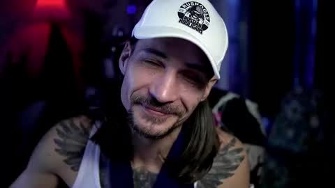 Snapshot of dl_raven chatting on November 2025 07:39:01 AM Silverhand online show from November 2025 07:39:01 AM