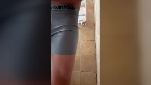 Snapshot of dlicorice chatting on March 2026 11:44:01 PM Liquor D online show from March 2026 11:44:01 PM