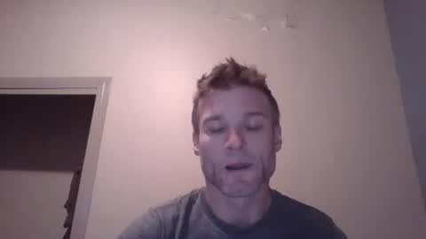 Snapshot of dngl264699 chatting on December 2025 08:29:02 AM ImperviousAnchored online show from December 2025 08:29:02 AM