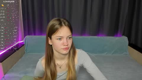 Polly and Kiriko online show from December 2024 01:25:01 AM