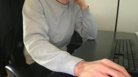 doctor_luv_69 online show from April 2026 06:28:01 AM