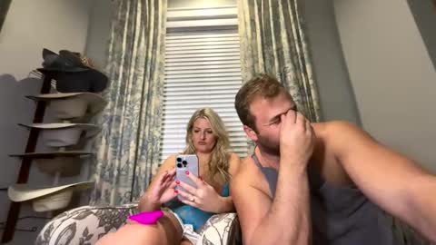 Snapshot of docwife12 chatting on January 2026 03:44:01 AM docwife12 online show from January 2026 03:44:01 AM