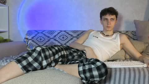 Alex online show from December 2024 04:22:02 AM