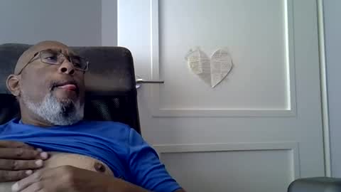 Snapshot of dofrank969 chatting on June 2026 01:01:02 PM dofrank969 online show from June 2026 01:01:02 PM