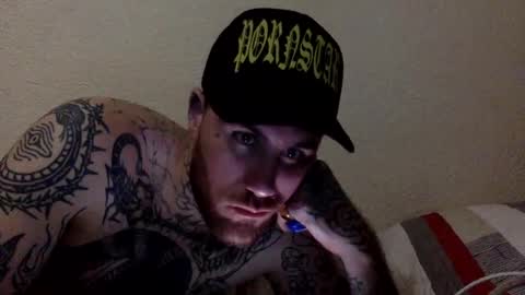 Snapshot of dogboi666 chatting on January 2025 05:40:01 AM Dogboi online show from January 2025 05:40:01 AM