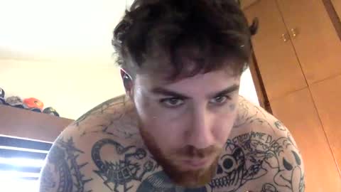 Snapshot of dogboi666 chatting on January 2025 06:58:02 PM Dogboi online show from January 2025 06:58:02 PM