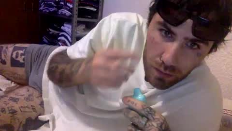 Snapshot of dogboi666 chatting on November 2025 07:47:02 AM Dogboi online show from November 2025 07:47:02 AM