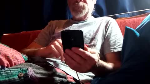 Snapshot of doghouseblue chatting on February 2025 03:24:02 PM doghouseblue online show from February 2025 03:24:02 PM