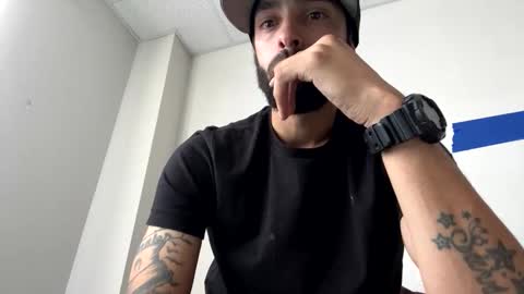 Snapshot of doingmek9 chatting on October 2025 06:18:02 PM doingmek9 online show from October 2025 06:18:02 PM