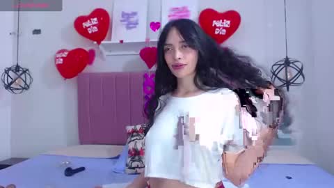 Snapshot of dolce_horny chatting on March 2025 05:39:02 PM Dolce online show from March 2025 05:39:02 PM