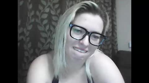 Snapshot of dolce_tempt chatting on December 2025 06:56:02 PM dolce_tempt online show from December 2025 06:56:02 PM